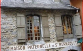 maion-paternelle-de-Bernadette